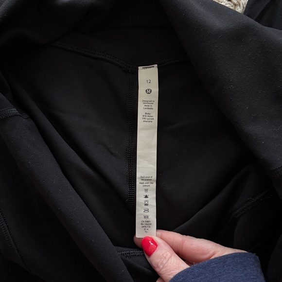 Lululemon Limited RARE ALOHA Hawaii Align Leggings - Picture 4 of 7